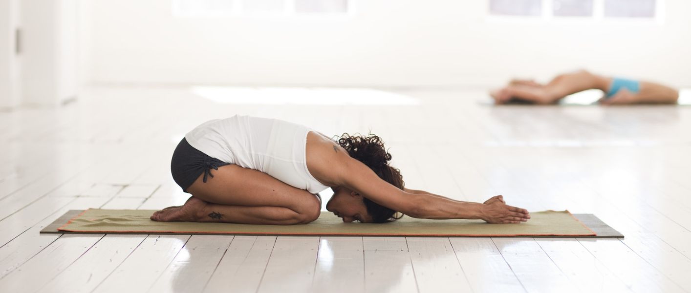 woman yoga training for beginners